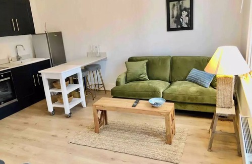 Royal Tunbridge Wells Apartamento | A Perfectly located, bright, modern Victorian Flat, recently refurbished.