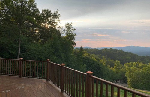 Stratton Mountain Casa | A PERFECT POST-N-BEAM IN THE CLOUDS OVER STRATTON