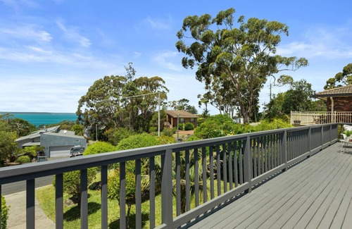 Vincentia Casa | A Pets Paradise by Experience Jervis Bay