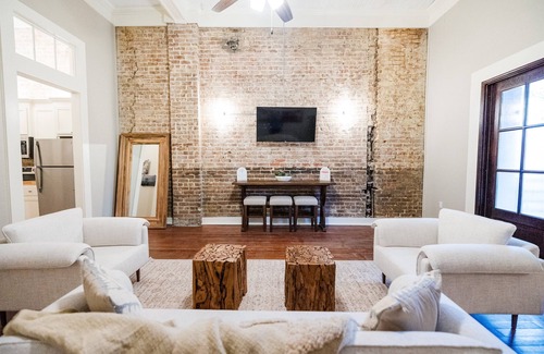 Laurel Apartamento | A Picture-Perfect Stay in Downtown Laurel