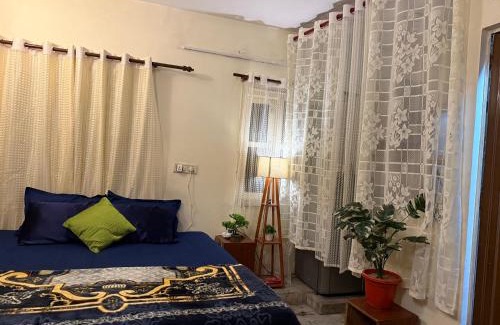 Hauz Khas Village Apartamento | A place to call your own