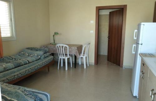 Merhav Am Casa | A Place to Lay Your Head - Gila Orlan