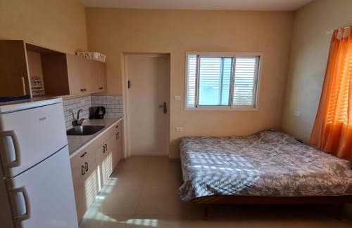 Merhav Am Casa | A Place to Lay Your Head - Gila Orlan