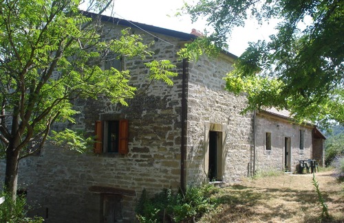 Premilcuore Casa | Un lugar para relajarse, rodeado de belleza natural, y nadar en el río cercano.