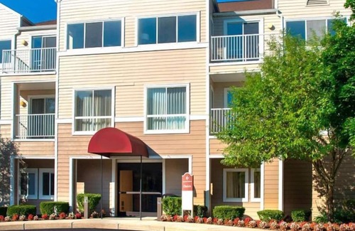 Westborough Casa | A Place You''ll Surely Enjoy! Free Parking, Pets Allowed, Onsite Swimming Pool