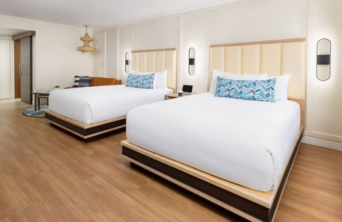 Calabasas Hotel | A Place You'll Surely Enjoy! 3 Comfortable Units, Dog-friendly, Onsite Pool