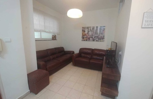 Tel Aviv Apartamento | Un barrio residencial agradable y confortable.