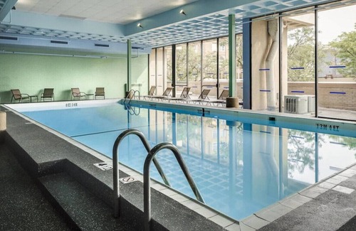 Rock Island Casa | A Pleasurable Staycation w/ Free Breakfast!