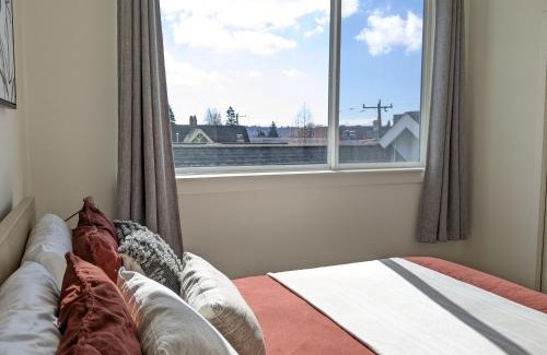 Wallingford Apartamento | A premier smart condo with parking