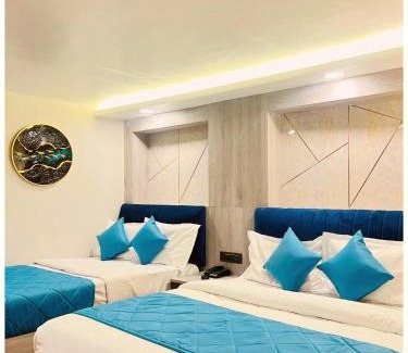 Varanasi Hotel | A Premium Luxury Valley View 'Hotel Broadway Boutique Mall Road Darjeeling' - Near Chowrasta And Chauk Bazar - Prime Location - Best Seller in City
