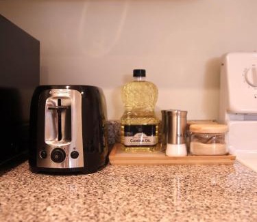 Port Moody Apartamento | A private suite in Port Moody