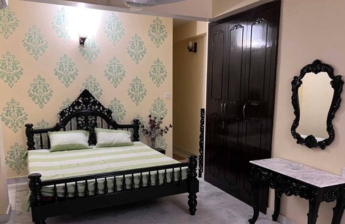 Kolkata Apartamento | A quaint and sublime 3BR/4BA duplex apartment