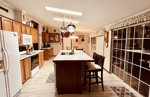 Maynardville Casa | A quiet hideaway close to Norris Lake just a half mile to Hickory Star Marina.