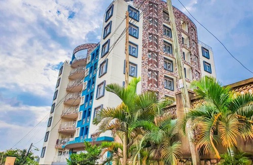 Kireka Apartamento | A Rare, Hidden & Spacious 4 BR Penthouse W A pool