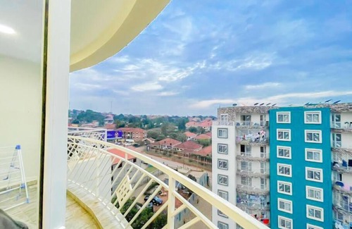 Kireka Apartamento | A Rare, Hidden & Spacious 4 BR Penthouse W A pool