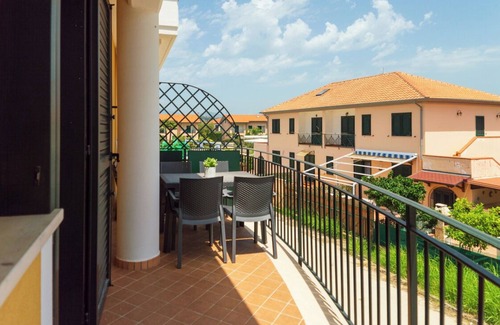 Marina di Ascea Apartamento | A really comfortable vacation apartment just 100 m from the long sandy beach.