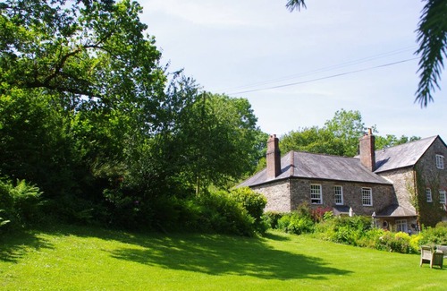 Dartmouth Cabaña | A remote 18th century cosy cottage yet just 10 mins to the beach
