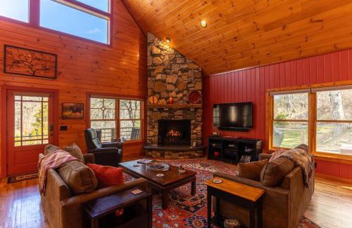 Sugar Grove Casa | A River Mist Walk