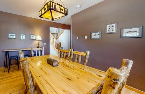 South Fork Casa | A River Runs Near It
