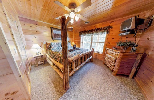 Townsend Cabina | A Rocky Top Rendezview