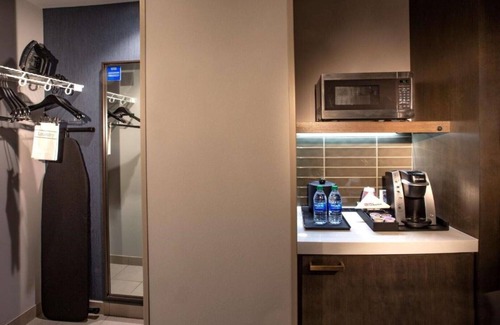 Downtown Casa | A room in the heart of Redmond, WA