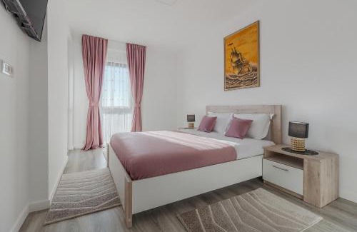 Oradea Apartamento | A Rosy Affair