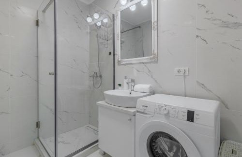 Oradea Apartamento | A Rosy Affair
