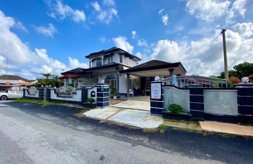 Kampung Tanjung Mas Villa | A&S Berkat Homestay - For Islam Only