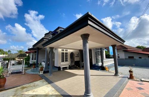 Kampung Tanjung Mas Villa | A&S Berkat Homestay - For Islam Only
