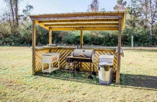Saint Helena Island Casa | A Secluded Quiet Oasis with Beach Pass