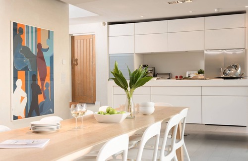 Praa Sands Casa | A sensational beach house just metres from Praa Sands Beach, with stunning sea views, large garden a