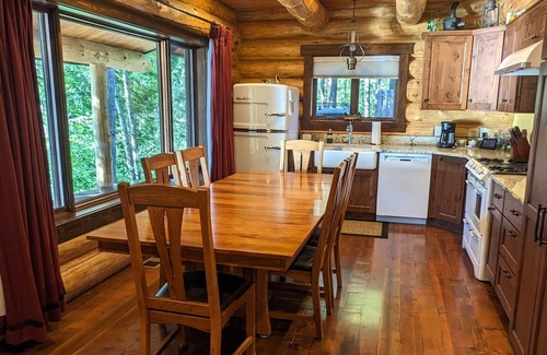 Columbia Falls Cabina | A Serene Lake Front Cabin minutos del Parque Nacional de West Glacier