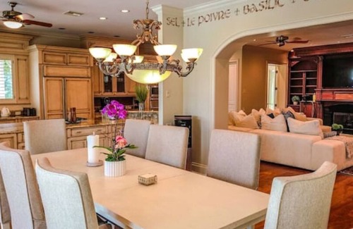Nichols Casa | A serene lake side estate
