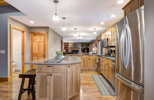 Seymour Casa | A Shore Thing on the Eau Claire River