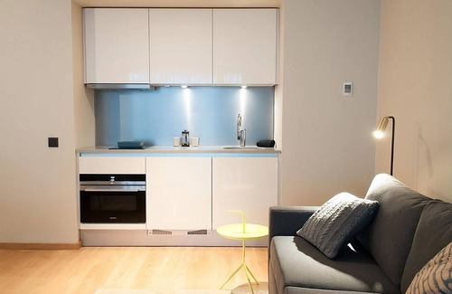 Jewish Quarter Apartamento | A Short Drive Away from Maagdenhuismuseum, Antwerp! Family-friendly Property!