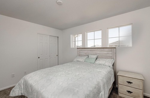 Watkins Casa | A single-family house in a beautiful and serene neighborhood