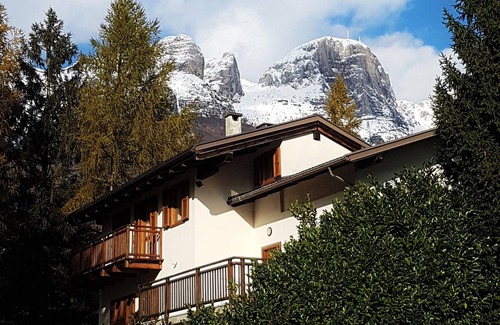 Terlago Casa | Una pequeña casa rodeada de vegetación pero no lejos de Trento y Garda.