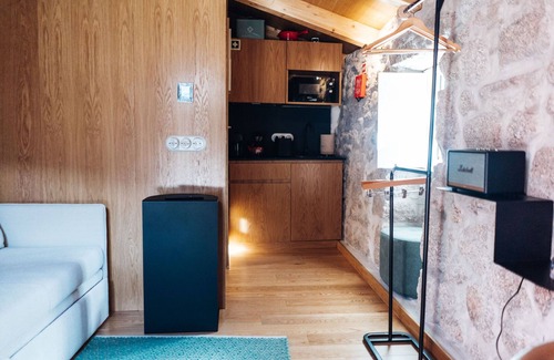 Sortelha Apartamento | a small, very elegant and cosy studio loft of almost 14m2