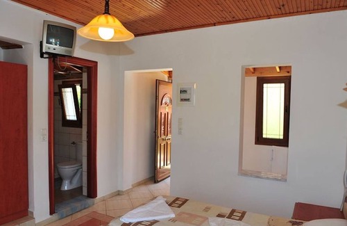 Anaxos Apartamento | A spacious and bright studio with balcony no1234
