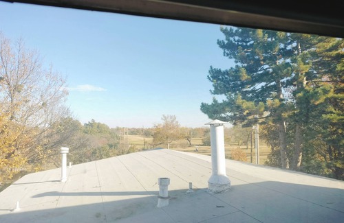 Lawton Villa | A spacious country home right in the heart of the city