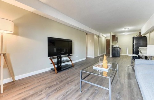 Mission District Apartamento | A Spacious Downtown 1-bed Suite Free Parking