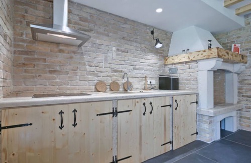 Snasici Casa | A spacious four-bedroom villa with sauna and private pool