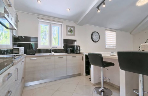Snasici Casa | A spacious four-bedroom villa with sauna and private pool