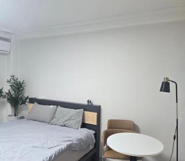 Banpo-dong Apartamento | A spacious two-room accommodation near Gangnam, where dogs are allowed