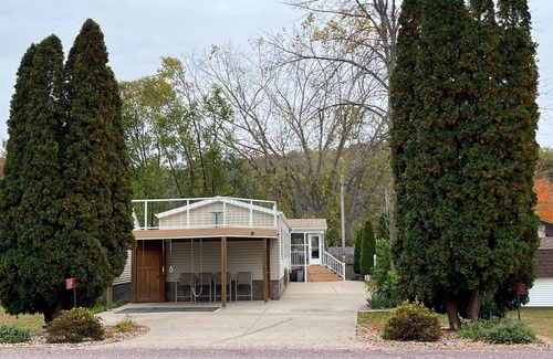Prairie Du Chien Casa | A stone's throw from the River, this amazing property won't disappoint!