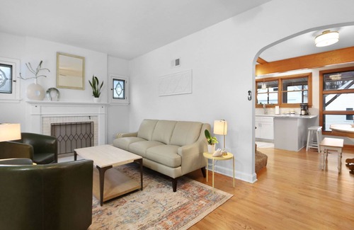 Miller Beach Casa | A Stone`s Throw, 4 bedroom 2 bath home a block from Lake Michigan