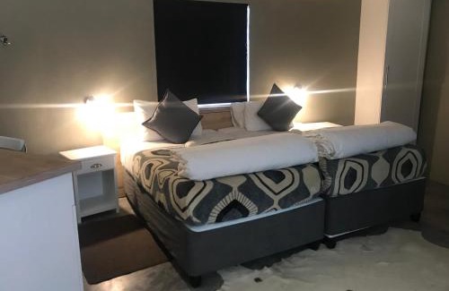 Grahamstown Casa | A Stone's Throw Accommodation