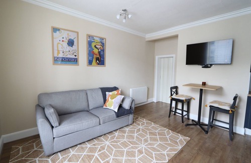 Stourport-on-Severn Apartamento | A studio apartment in a 200-year old listed building in historic Stourport