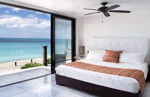Fryes Beach Villa | Una impresionante villa de 3 dormitorios ubicada en las exclusivas colinas de Tamarindo, a pocos pasos de la playa.
