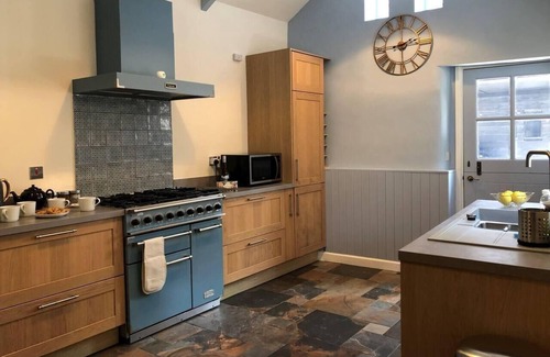 Hatherleigh Cabaña | a stunning and cosy character cob cottage c1750